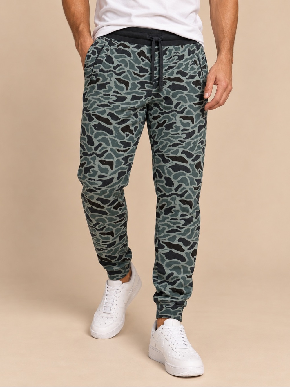 Burlebo Camo Performance Jogger Pants Size M